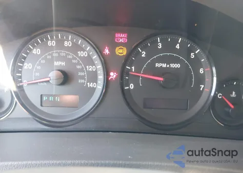 2005 Jeep Grand Cherokee Laredo z USA, uszkodzony, nr VIN 1J4GS48KX5C727085